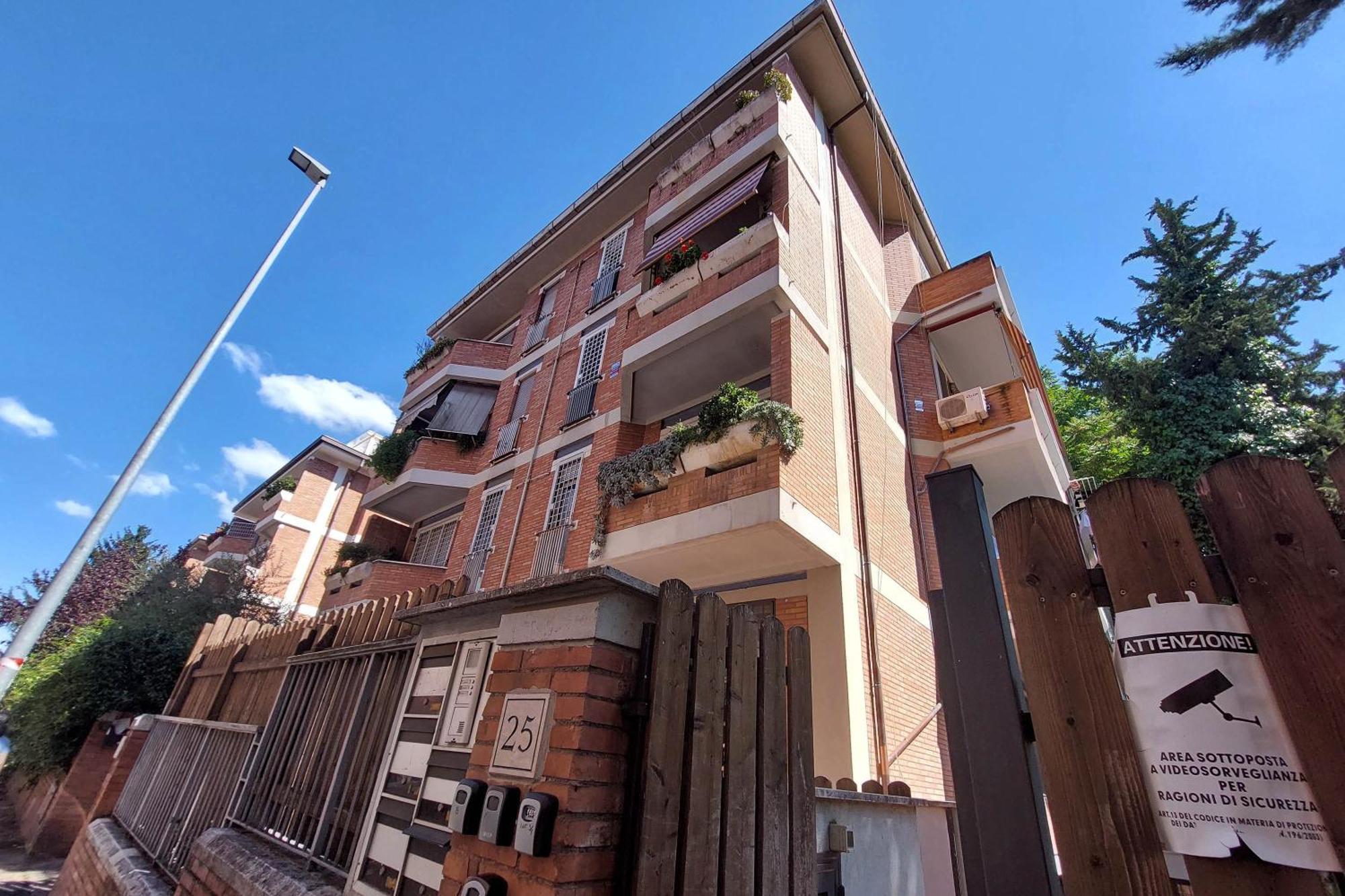 Vatican Flat Cozy With Private Court โรม ภายนอก รูปภาพ